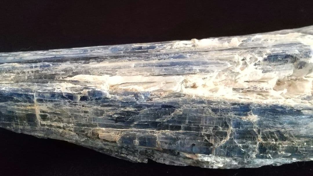 カイヤナイト(原石)