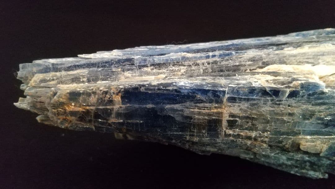 カイヤナイト(原石)