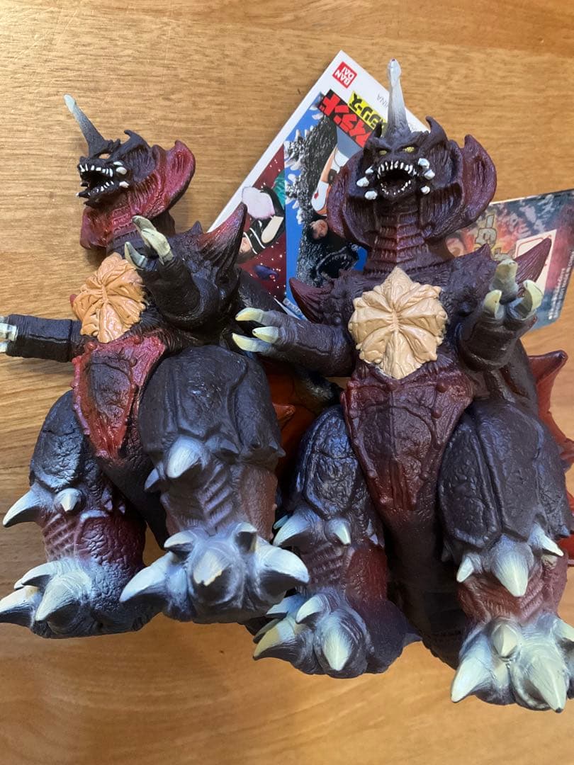 デストロイア　2タイプ　タグ付き　ゴジラ　バンダイ