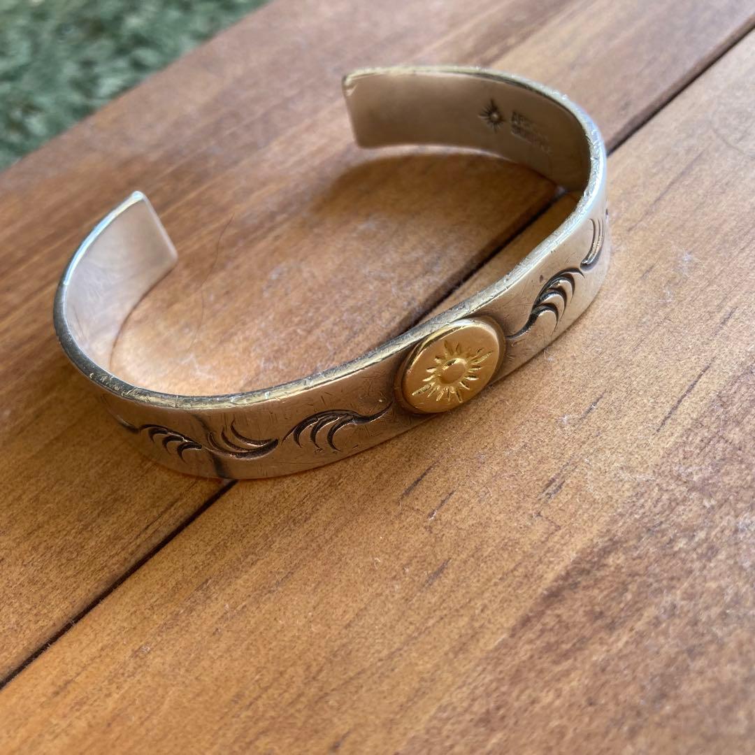 アリゾナフリーダム/Arizona freedom 唐草K18バングル