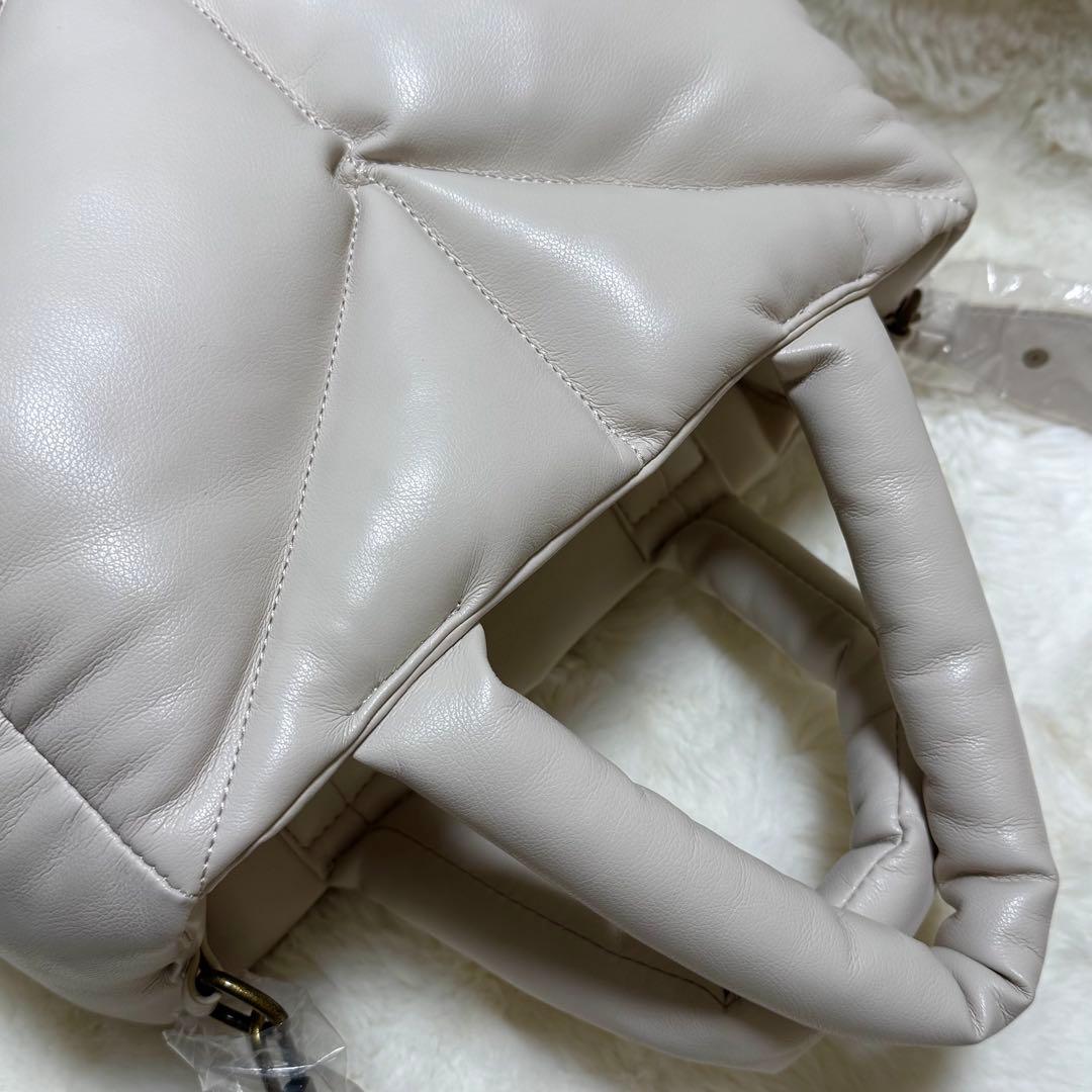 Glam Lips SMALL QUILTING レザー　ハンドバッグ　ホワイト