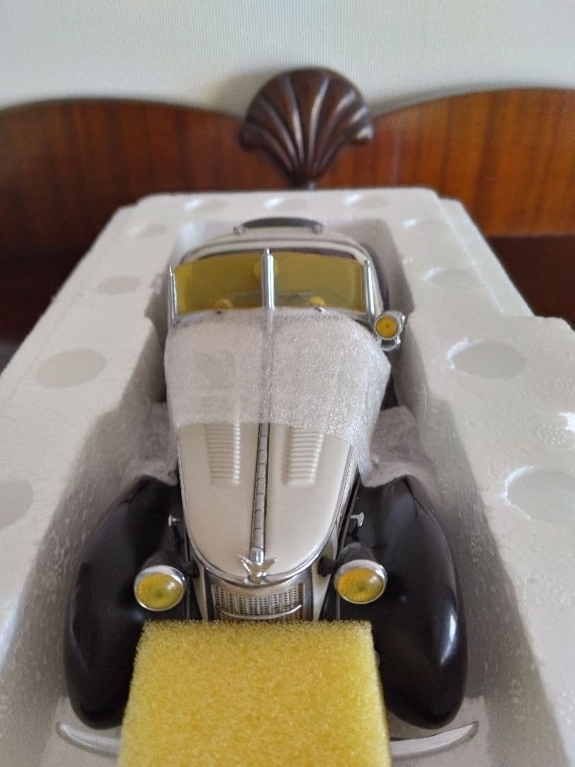 初期型 CMC アウディ ロードスター ミニカー