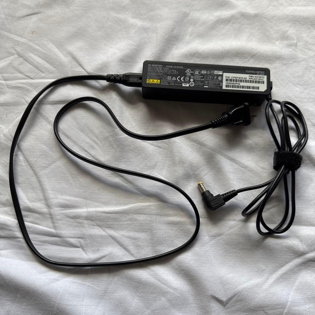 LIFEBOOK　FMVS90WW　ノートパソコン