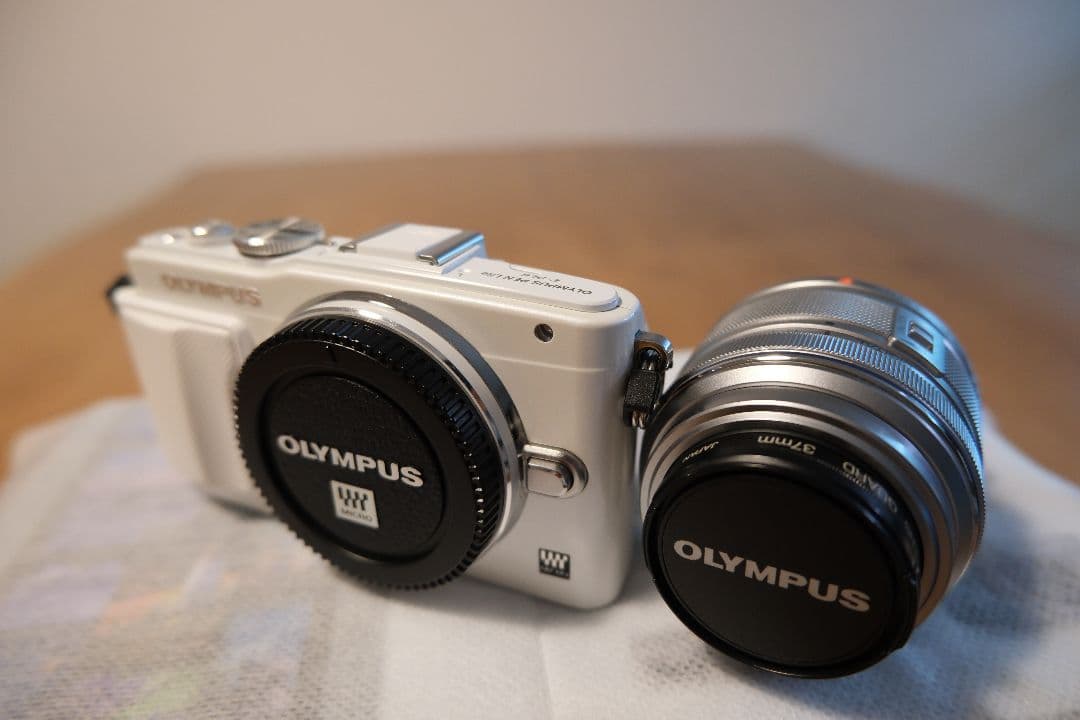 OLYMPUS E-PL6 ミラーレス一眼カメラ
