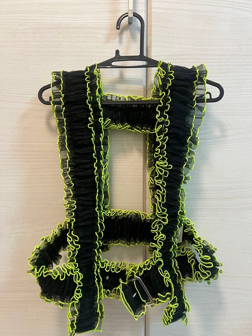 noir kei ninomiya フリルハーネスS ブラック/ネオンイエロー