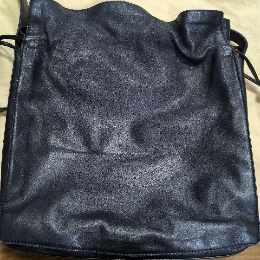LOEWE ブラック レザー ショルダーバッグ