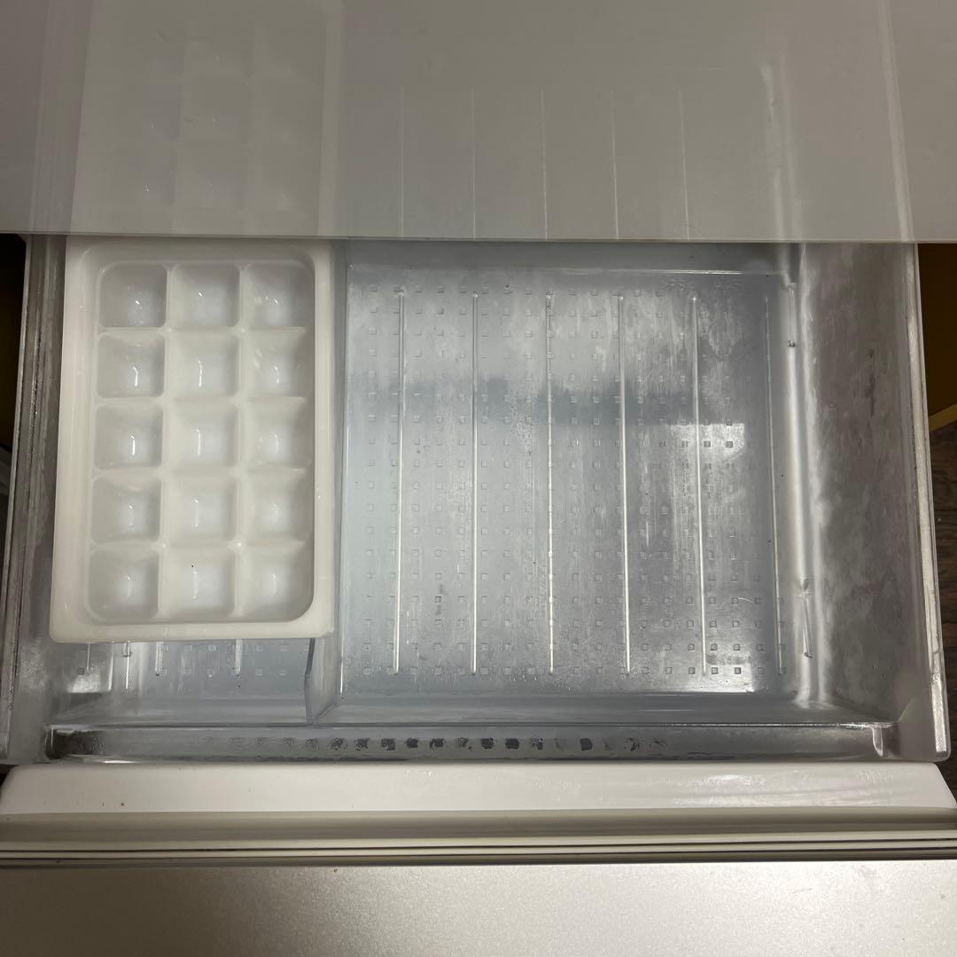 【ケイ様】シャープ 冷蔵庫 SJ-GD14C-W 137L