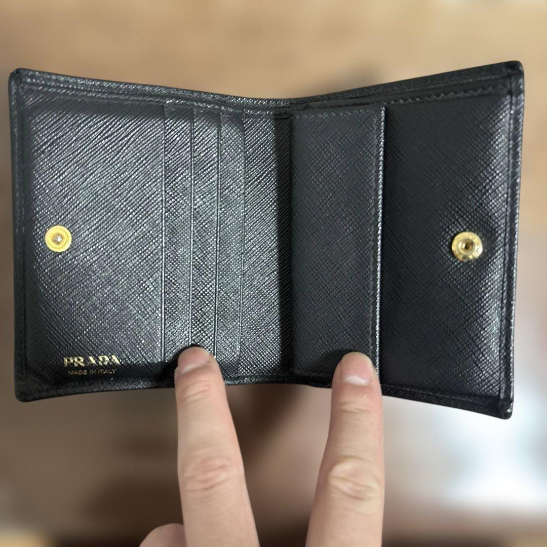 PRADA サフィアーノ　レザー 二つ折り財布