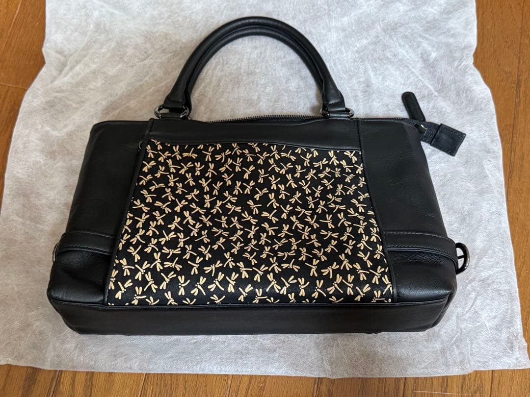 印伝　手提げ　ハンドバッグ　黒地　白漆　とんぼ　印傳屋