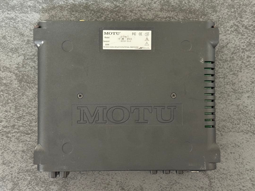 MOTU Ultralite mk3 Hybrid 後期型