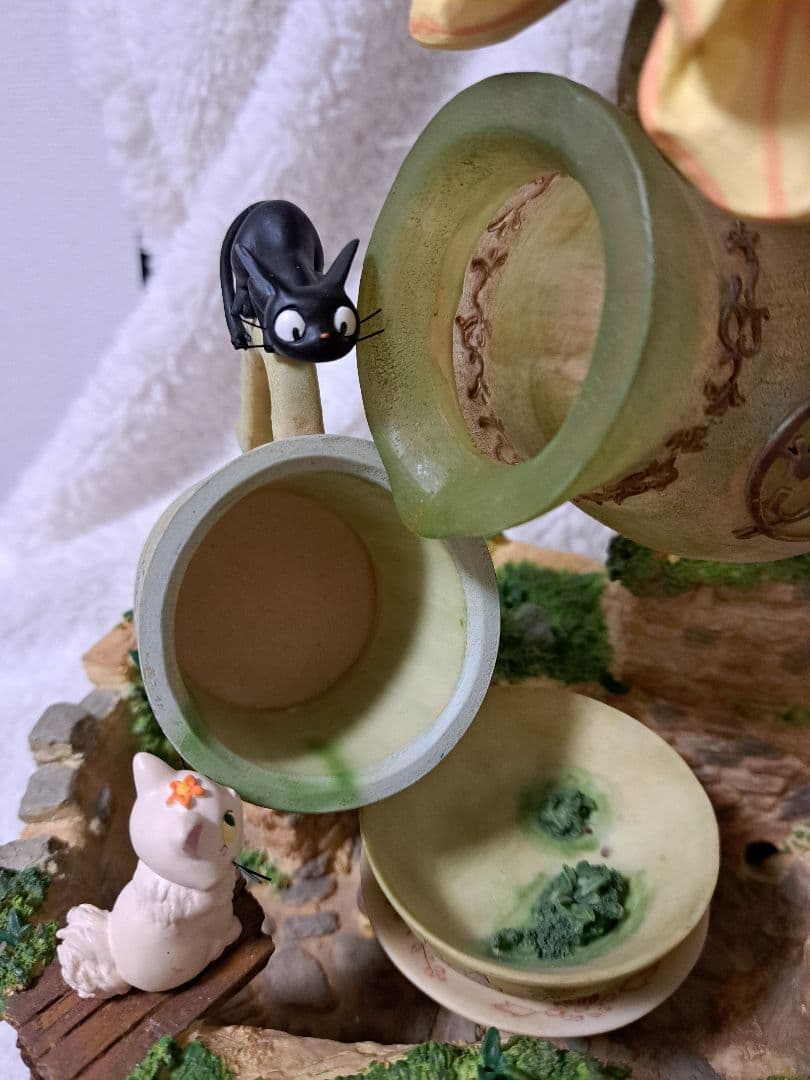 ジブリ　魔女の宅急便　ウォーターガーデン　不思議な水辺