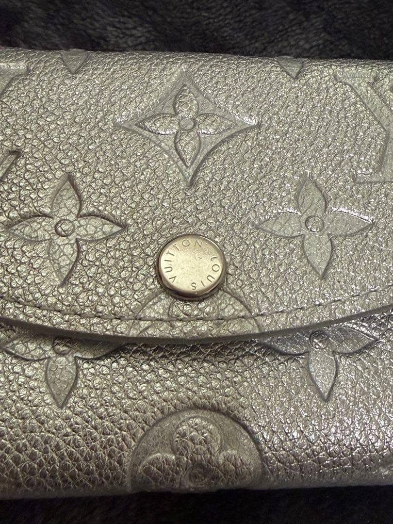 もも ルイヴィトンケース ポルトモネ・ロザリ