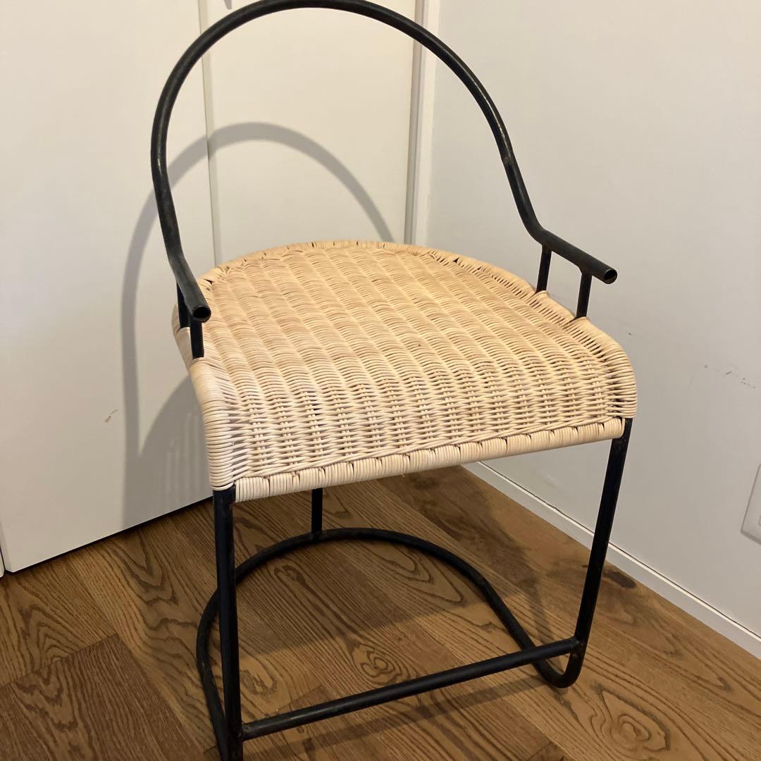 バルクリシュナ・ドーシ　バースツール