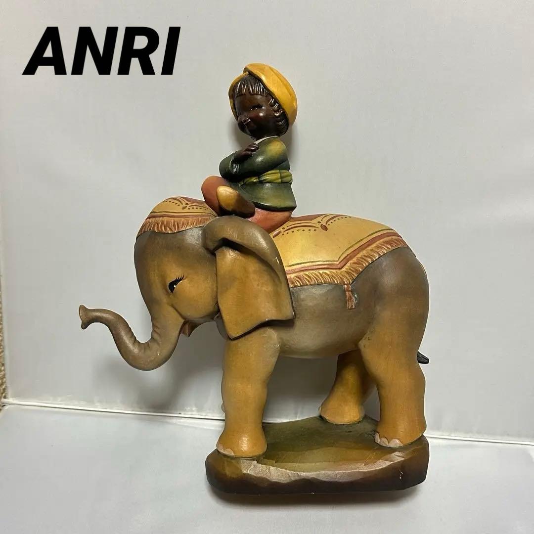 アンリ人形 ANRI 木彫彩色 “Riding the elephant”