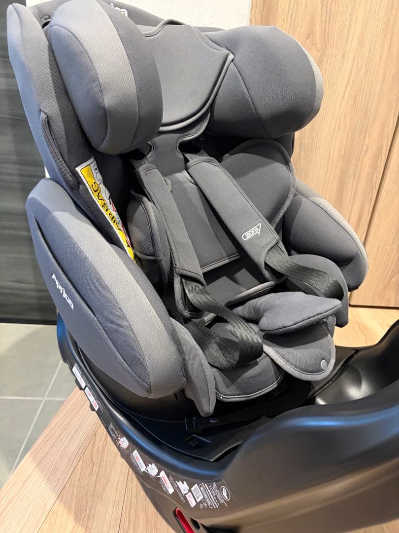 Aprica チャイルドシート フラディアプラスライトベッド型回転式