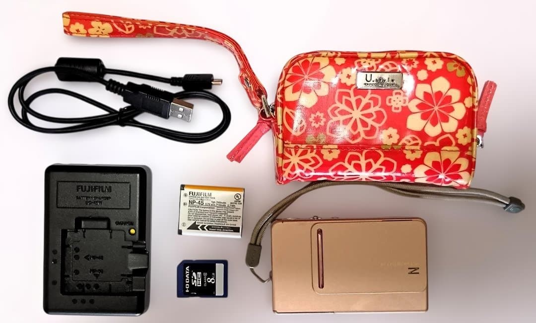 【美品、希少】Fujifilm FinePix Z300 ピンク