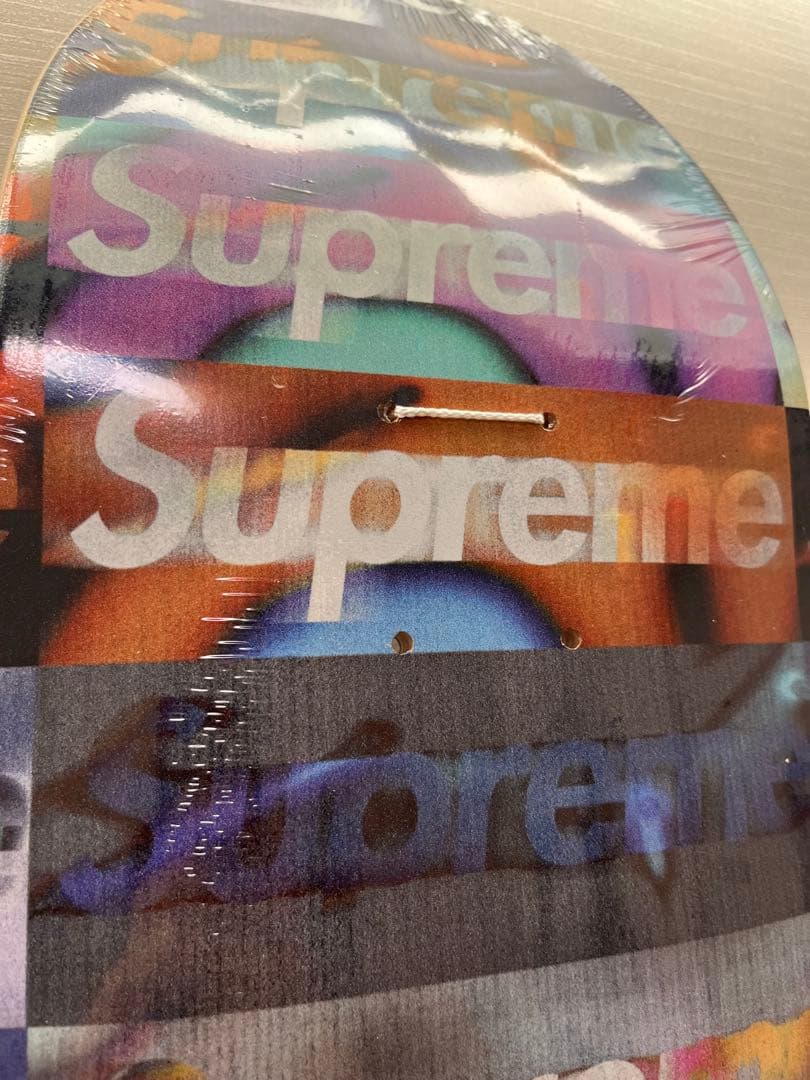 新品未開封　Supreme Distorted logo スケートボードデッキ