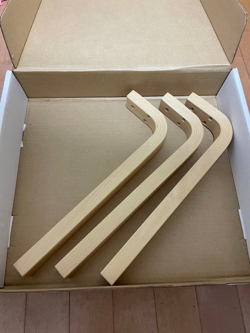 Artek スツール60 supreme シュプリーム　vitra イームズ