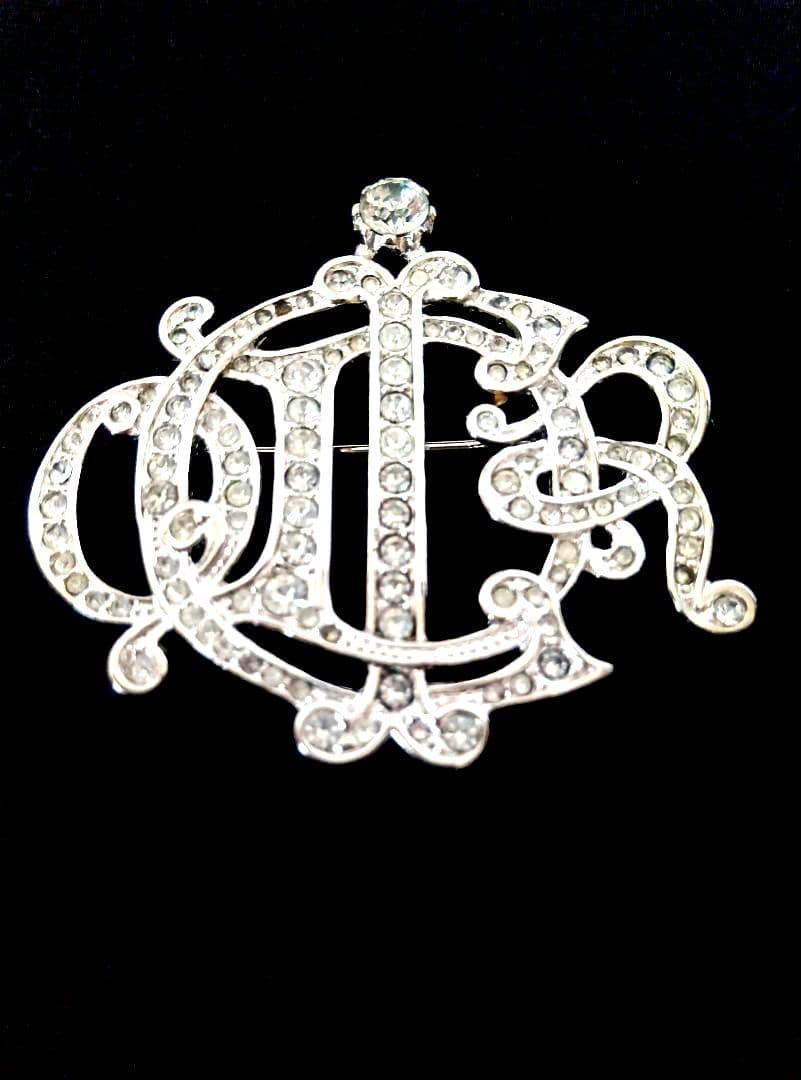 ディオールDIOR 旧ロゴ　エンブレム　ブローチ　ラインストーン