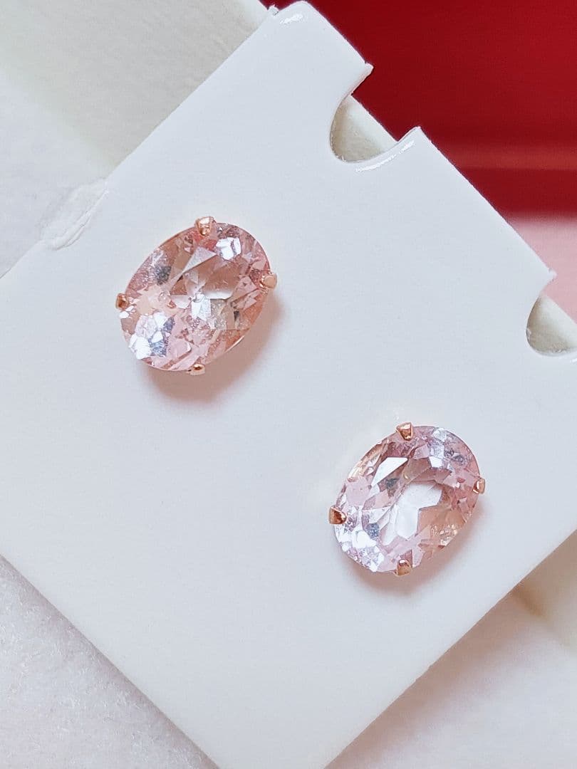 新入荷 未使用品 k18 天然モルガナイト ピアス