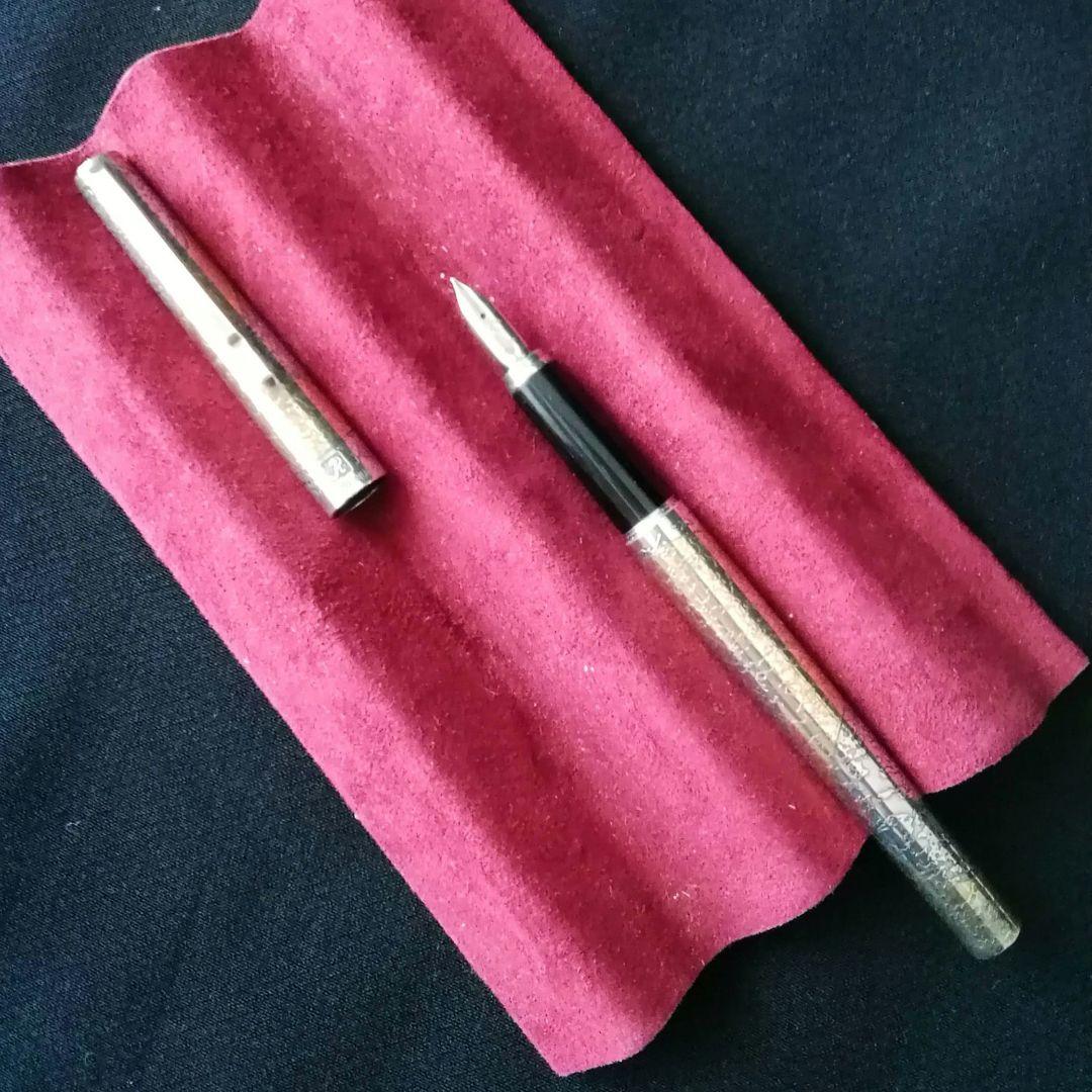 逸品　プラチナリビエール銀河　スターリングシルバーに本金焼き付け万年筆　金銀触刻