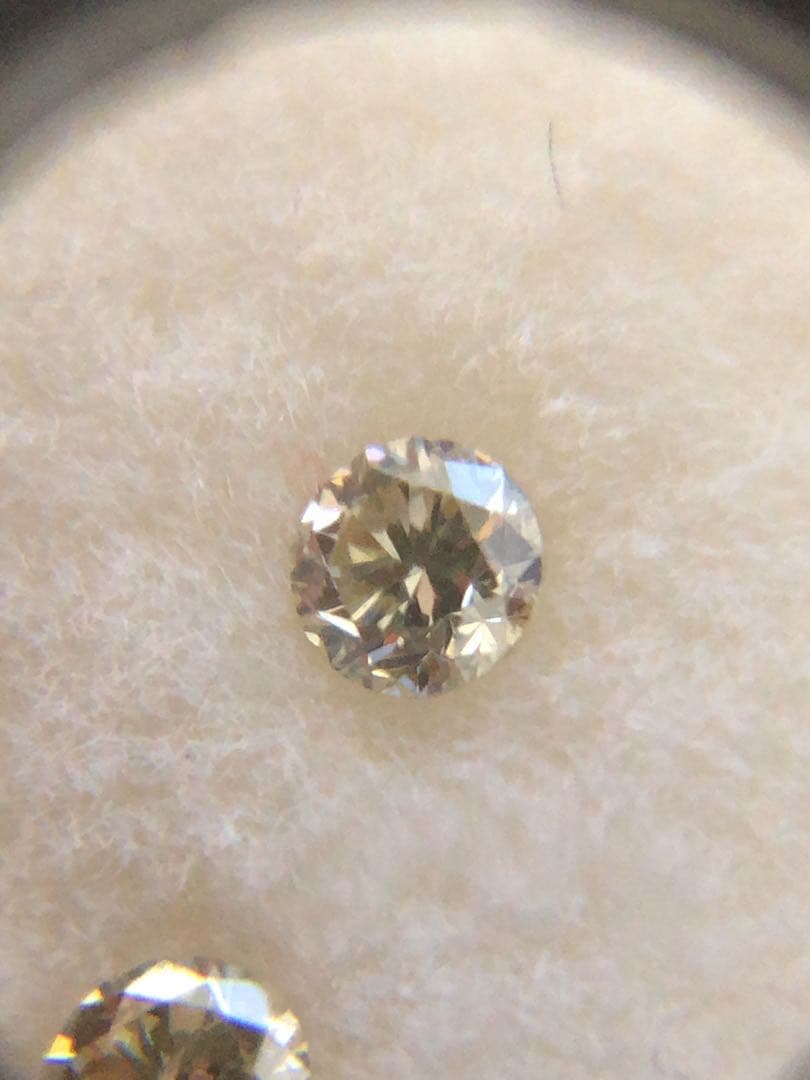 御依頼分、こちら3石セットのお値段です。