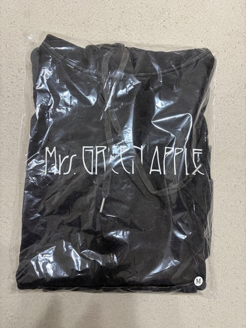 Mrs. GREEN APPLEミセス Mサイズパーカー フーディ