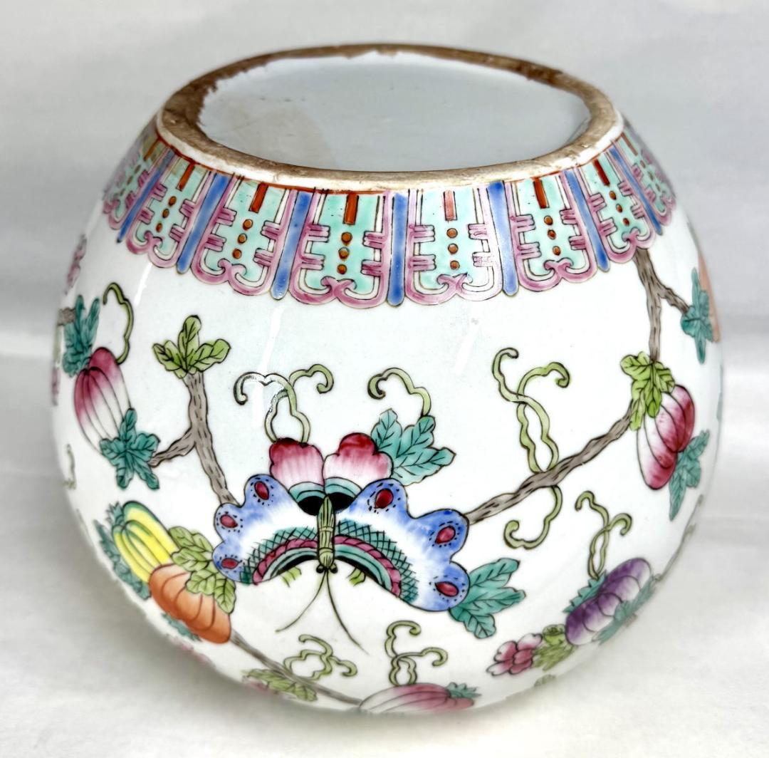 粉彩花蝶文蓋壷 唐物 骨董 古美術 中国古玩 入手困難コレクションWWTT317