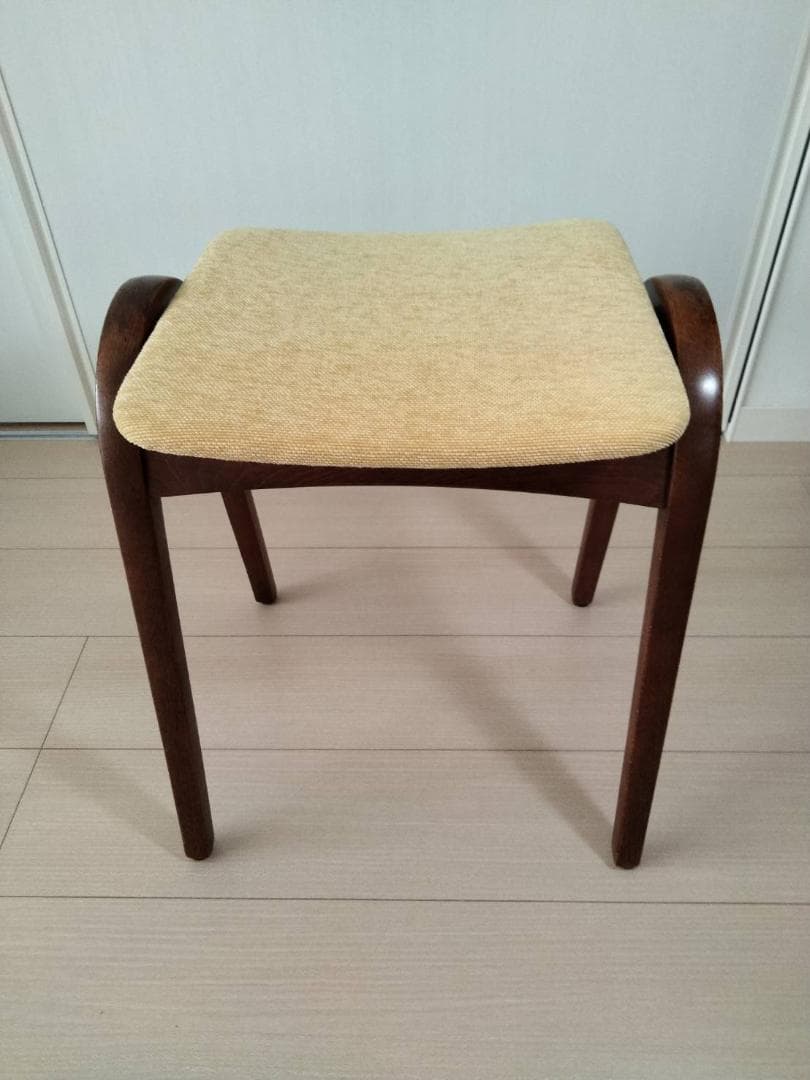 【張替え未使用品】秋田木工スタッキングスツール