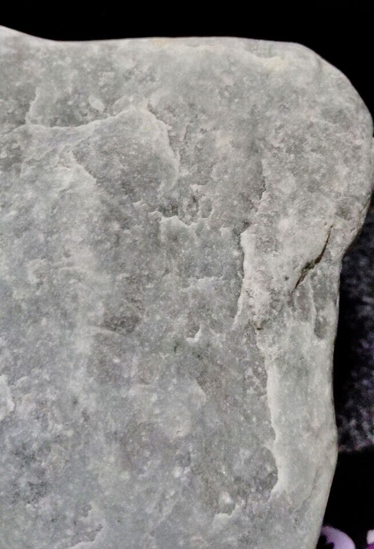 ★翡翠原石★糸魚川硬玉【小滝・切り出し3.3kg】