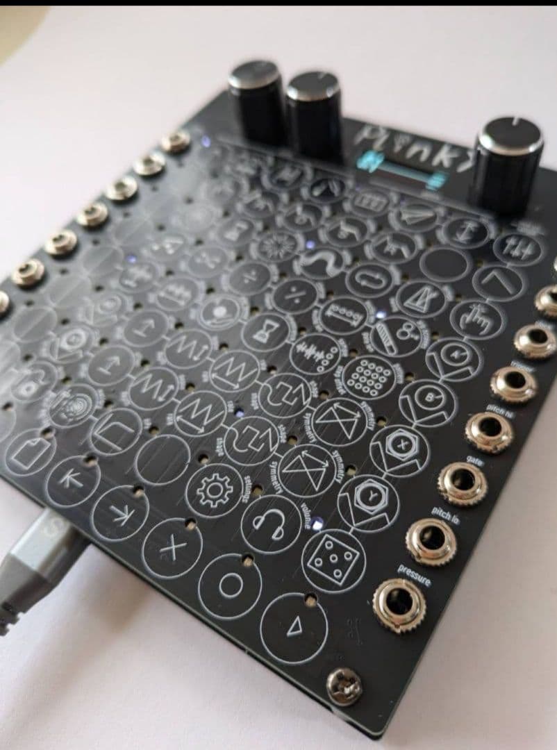 Plinky synth v3 シンセサイザー