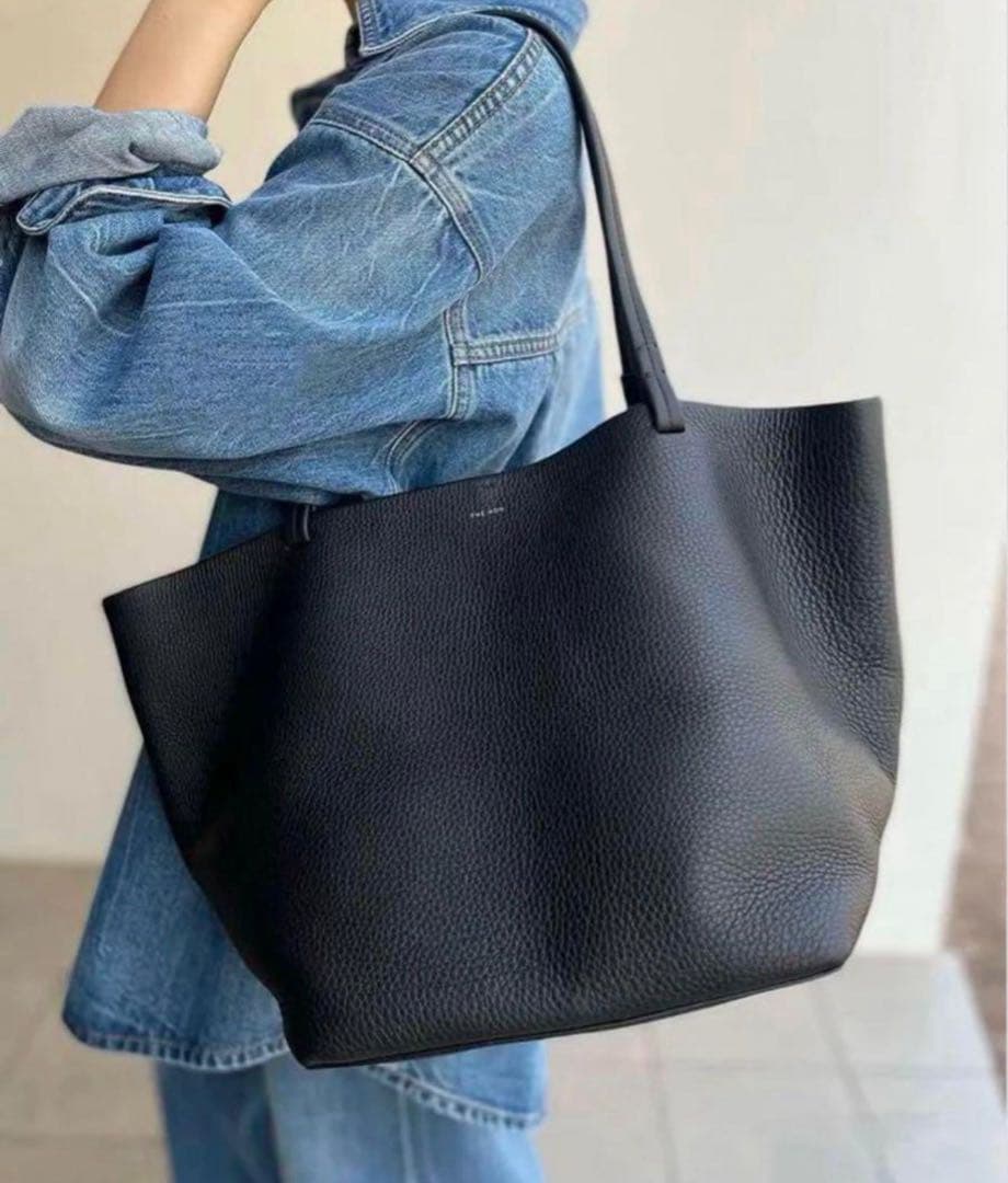 押し跡あり　THE ROW 牛革バケットトート 大容量 ショルダー 通勤バッグ