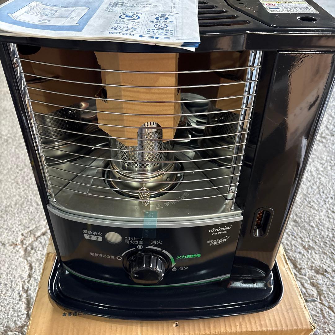 新品未使用品　TOYOTOMIトヨトミ　RS-S23D　ブラック　石油ストーブ
