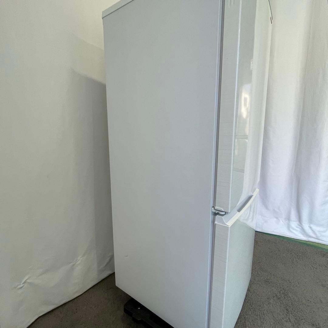 そら✨⭕️設置無料⭕️　シャープ　冷蔵庫　200ℓ　付替可能ドア　22年