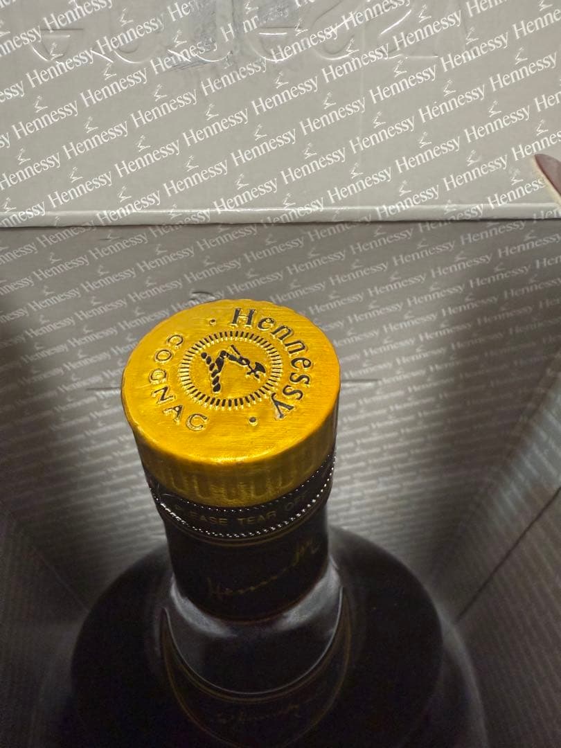 Hennessy XO 金キャップ 700ml ブランデー 【古酒】