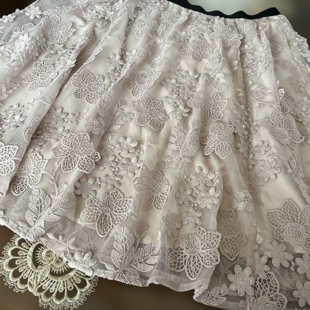 美品　大きいサイズ46 ローズティアラ　フラワー刺繍ウエストゴムスカート