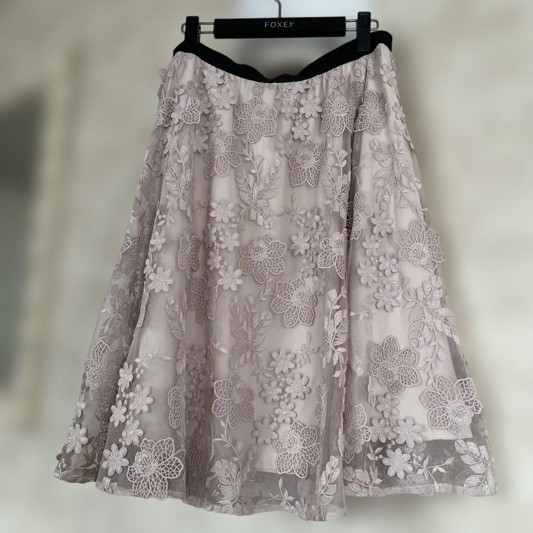 美品　大きいサイズ46 ローズティアラ　フラワー刺繍ウエストゴムスカート