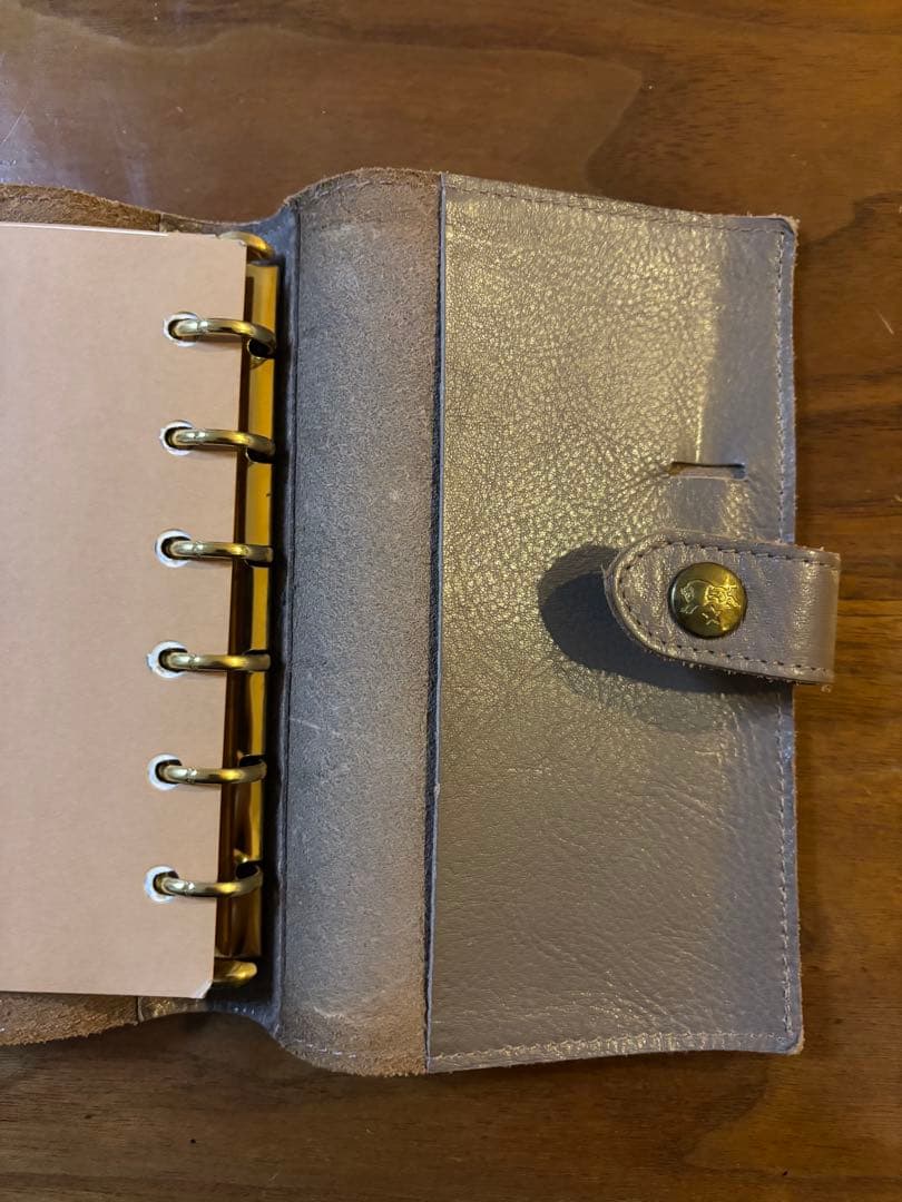 イルビゾンテ　グレー　手帳　スケジュール帳