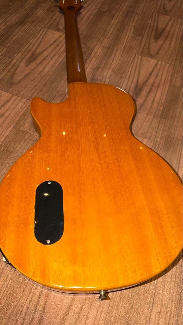 特別価格！レア！ コリーナ製 Epiphone Les Paul Jr CS