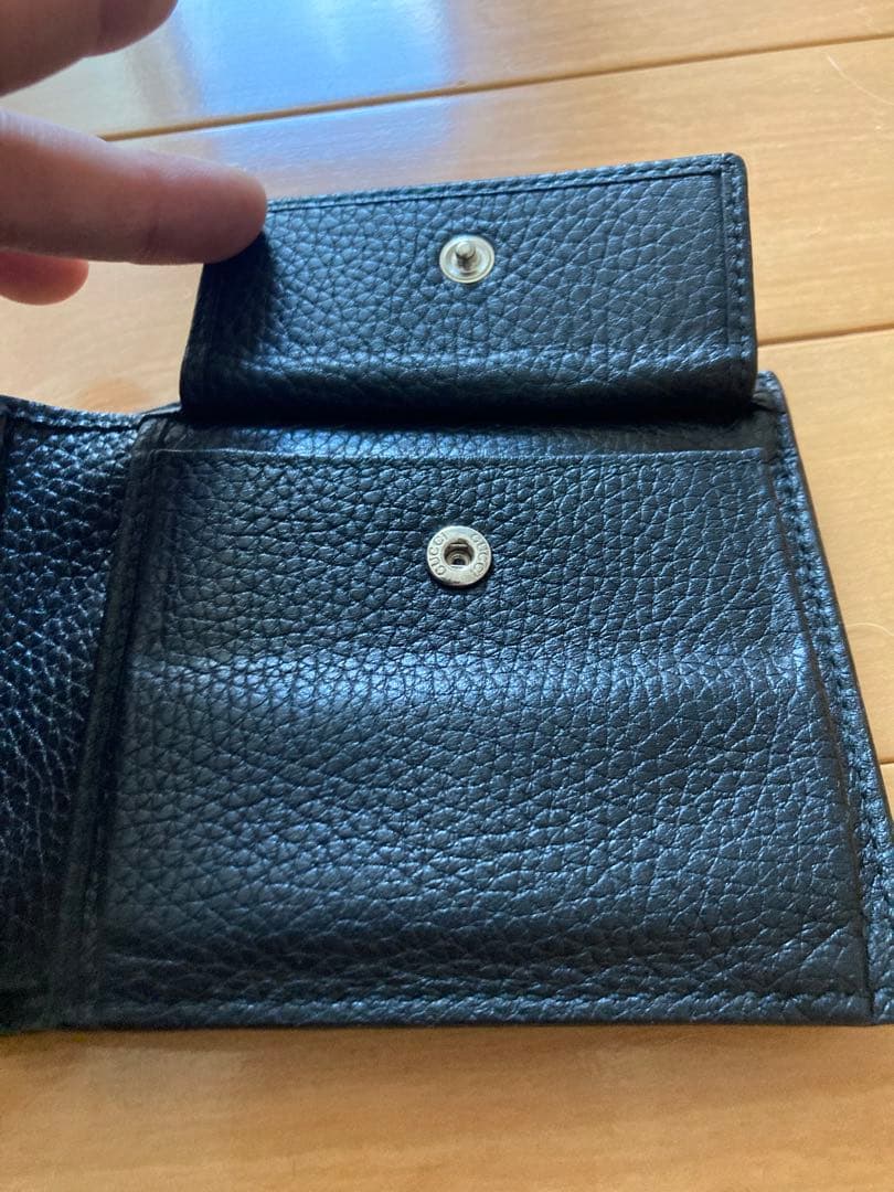 GUCCI 二つ折革財布