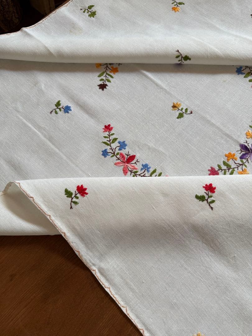 フランスアンティークஐ⋆*花柄刺繍のリネンクロス