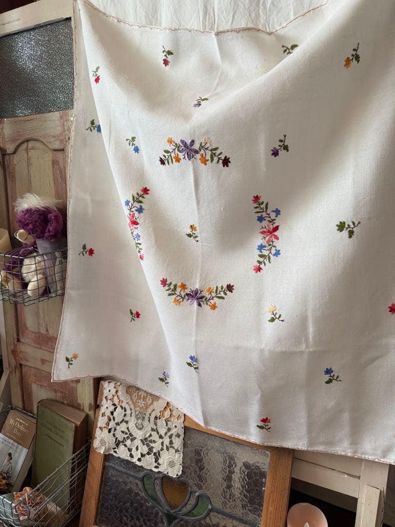 フランスアンティークஐ⋆*花柄刺繍のリネンクロス