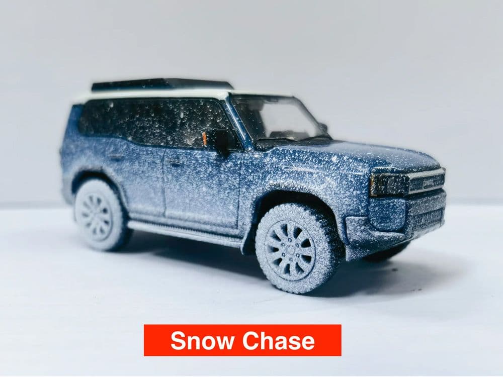 トヨタ・ランドクルーザー・ファーストエディションヘリテージブルー スノーチェイス