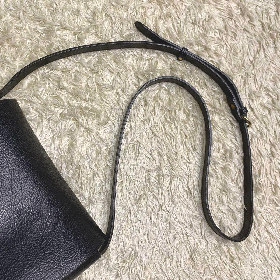 極美品✨イルビゾンテ ショルダーバッグ 現行 クロスボディバッグ ブラック