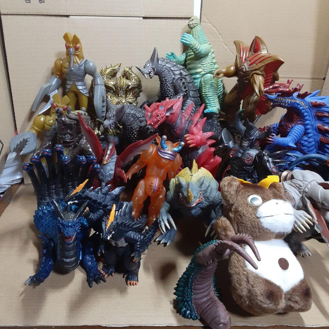 ウルトラ怪獣　ソフビ・ぬいぐるみ　まとめ売り