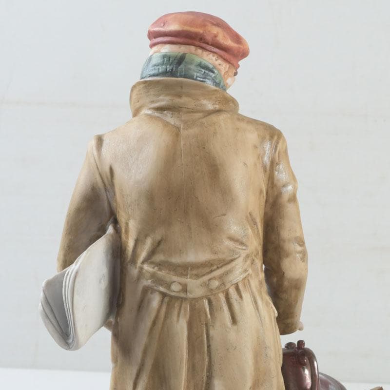 陶器人形　フィギュリン　青年と老婆　置物　C　9304A