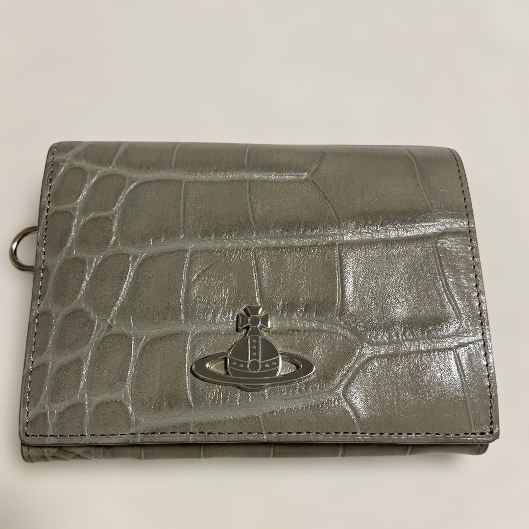 Vivienne Westwood 二つ折財布グレーチャームなし　アウトレット