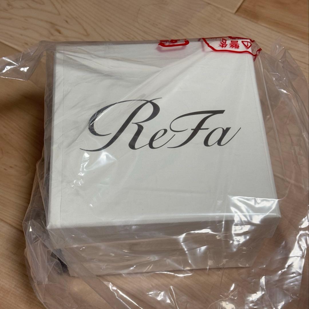 リファビューテック　ヘッドスパ　ホワイト　新品未使用未開封　マッサージ