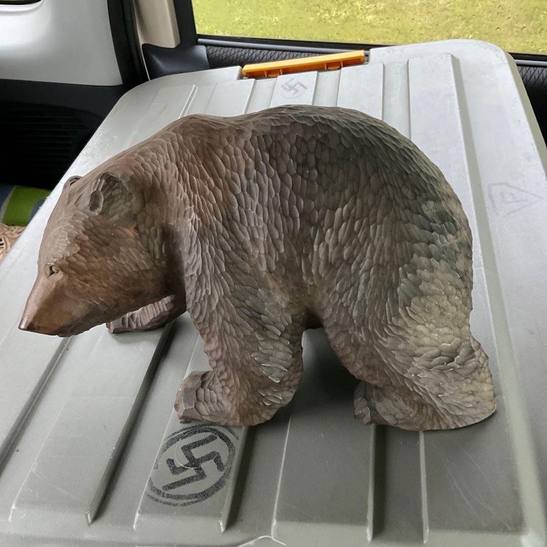 木彫りの熊　北海道洞爺湖お土産、八木作。1957年製作。土産物　昭和レトロ。