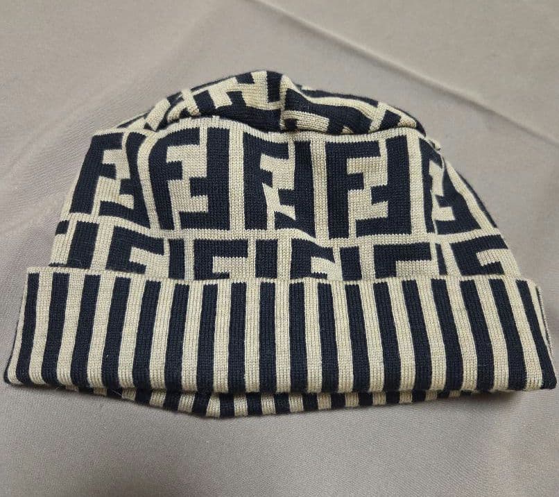 FENDI 2点セット ニット帽 手袋 ブラウン